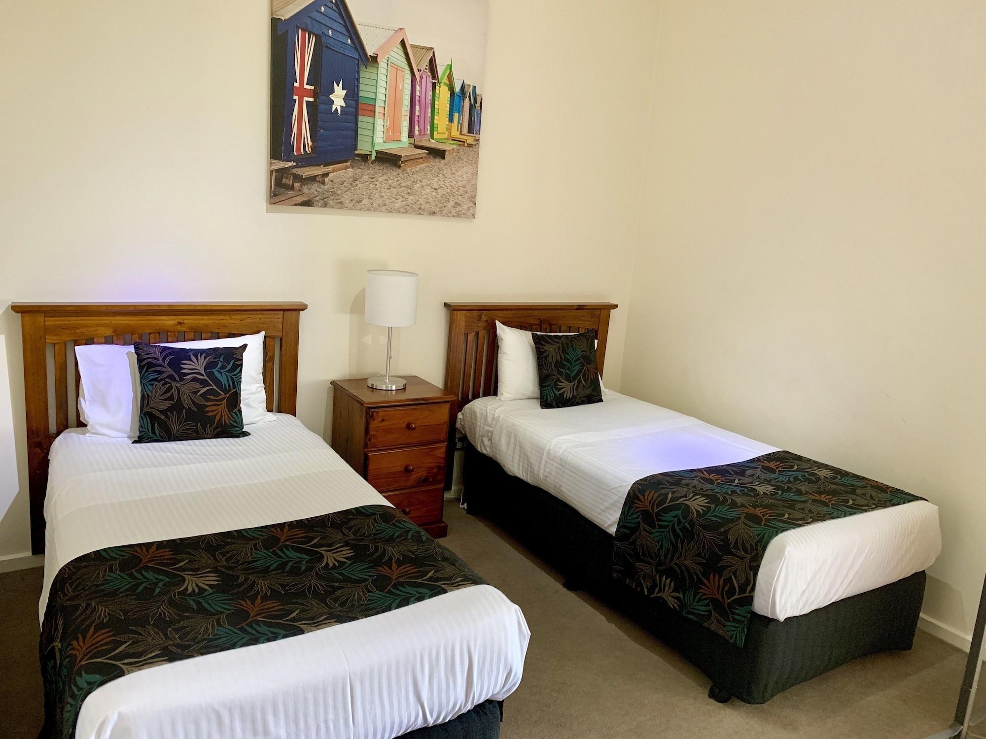 Ensenada Motor Inn And Suites Adelaide Esterno foto