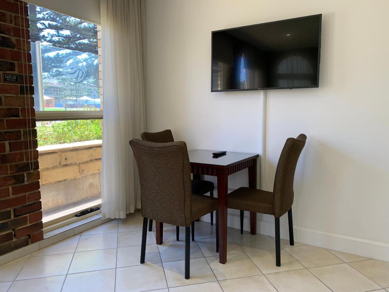 Ensenada Motor Inn And Suites Adelaide Esterno foto